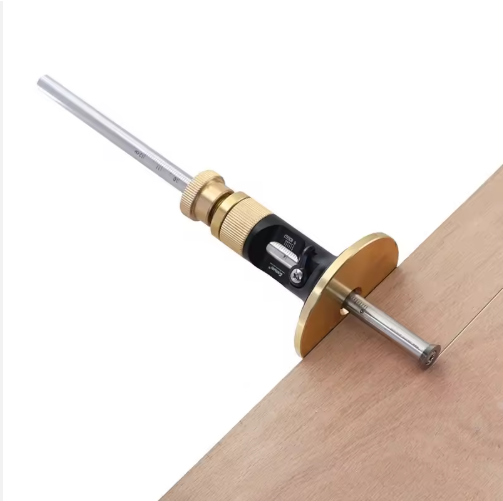 Woodworking Industry - Industriale micro-regolabile lavorazione del legno europea